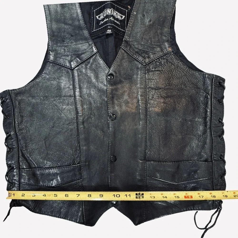 UNIK Leather Motorcycle Vest Men Sz 42 Snaps Lace-Up Sides Pockets Biker‎